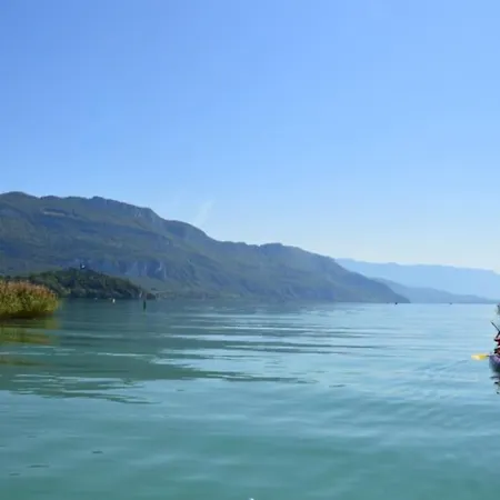 Villa O Pied Dans L'o, Pieds Dans L'eau A Proximite Du Du Bourget / Aix Les Bains