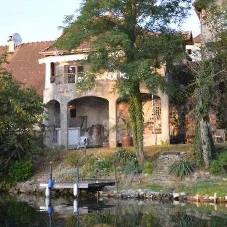 O Pied Dans L'o, Pieds Dans L'eau A Proximite Du Du Bourget / Aix Les Bains Villa *